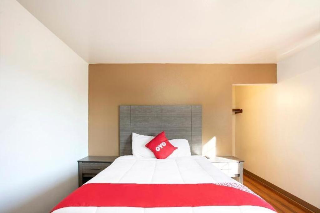 Oyo Hotel Kalama Zewnętrze zdjęcie