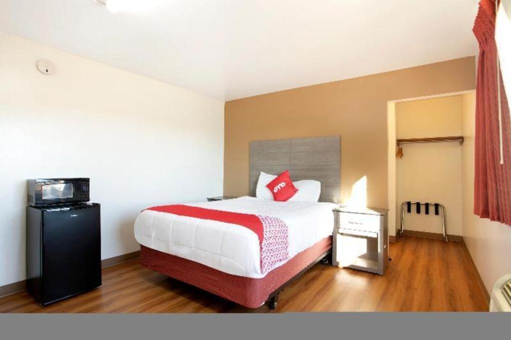 Oyo Hotel Kalama Zewnętrze zdjęcie