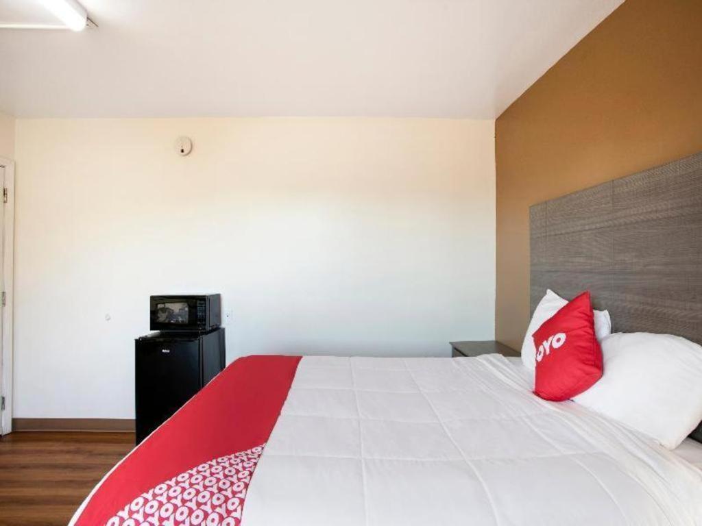 Oyo Hotel Kalama Zewnętrze zdjęcie