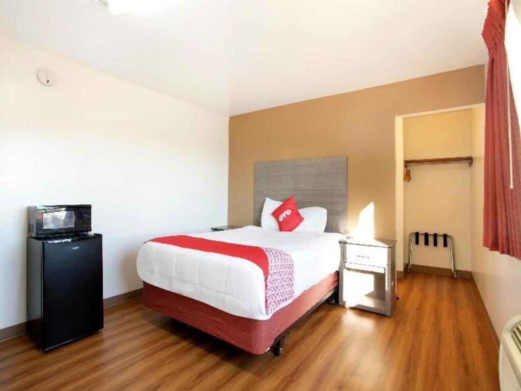 Oyo Hotel Kalama Zewnętrze zdjęcie