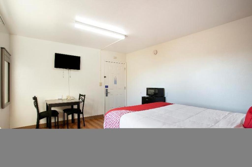 Oyo Hotel Kalama Zewnętrze zdjęcie