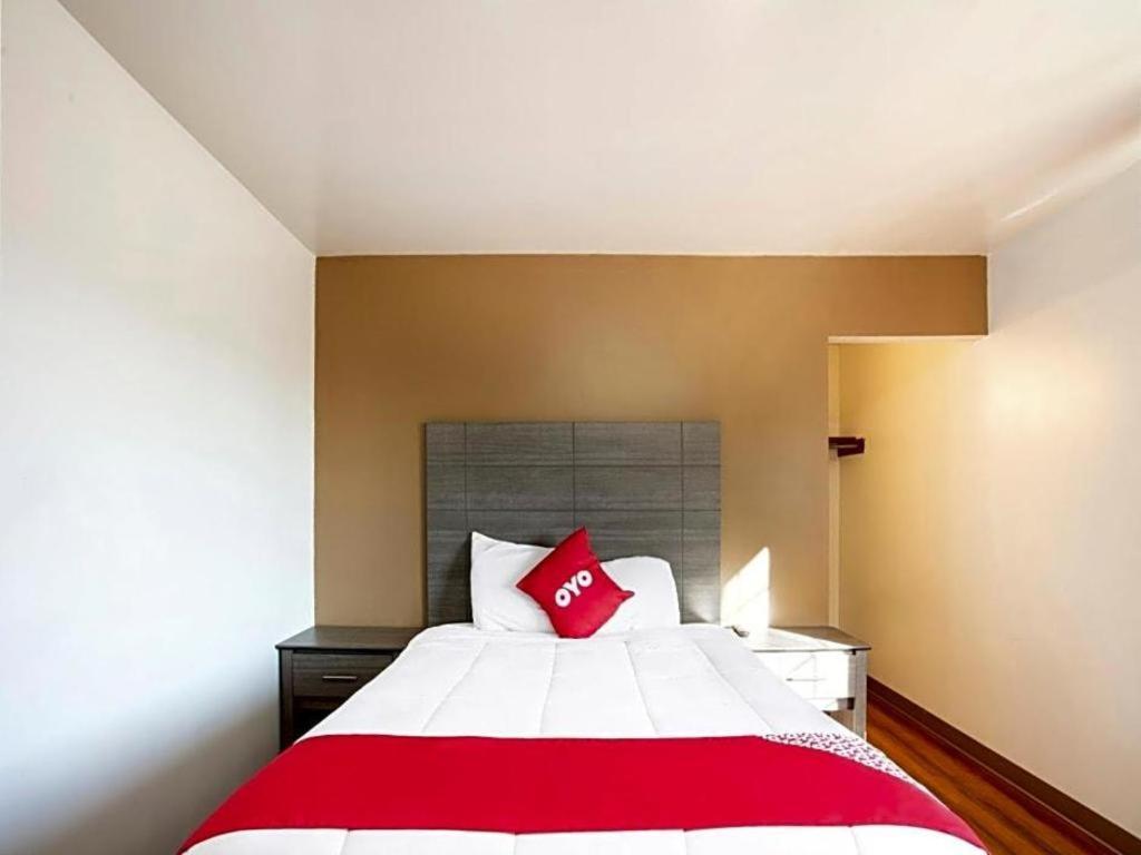 Oyo Hotel Kalama Zewnętrze zdjęcie